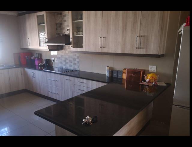 3 BEDROOM HOUSE FOR SALE IN ROSETTENVILLE